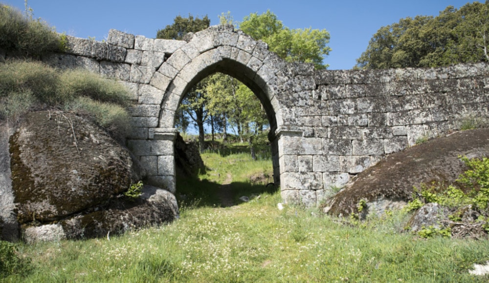 Castelo de Vila do Touro